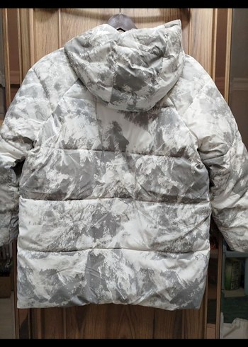 Koton Erkek Çocuk Kapüşonlu Tüy Detaylı Batik Mont - Görsel 7