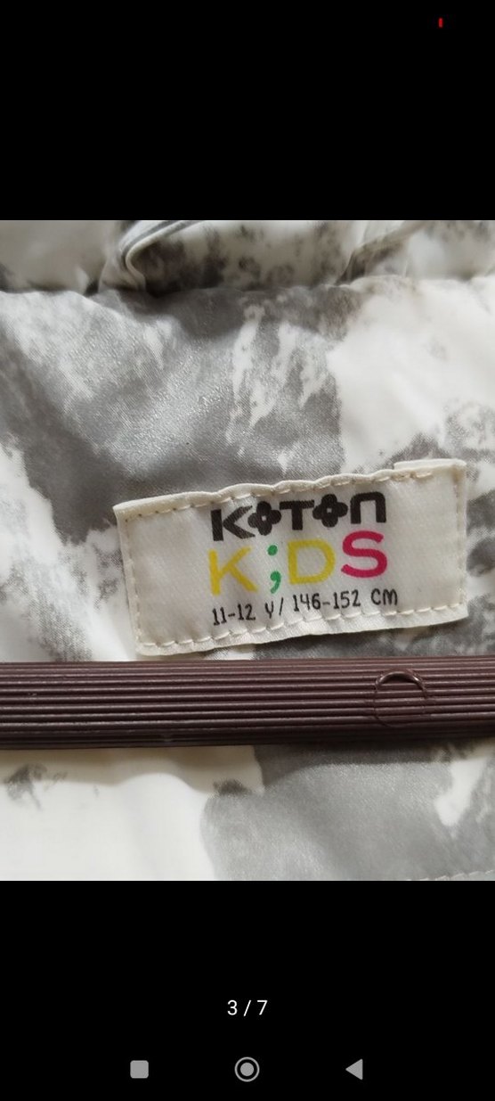 Koton Erkek Çocuk Kapüşonlu Tüy Detaylı Batik Mont - Görsel 3