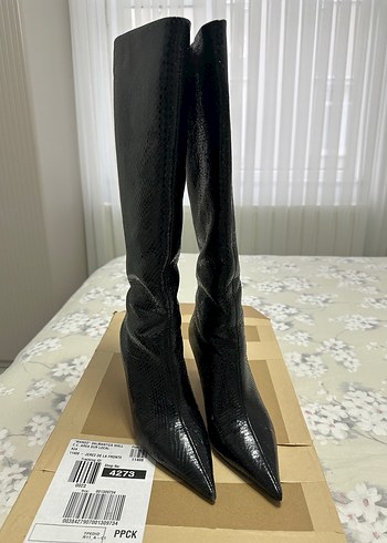 Siyah Yılan Derisi Desenli Dizüstü Topuklu Bot - Görsel 2