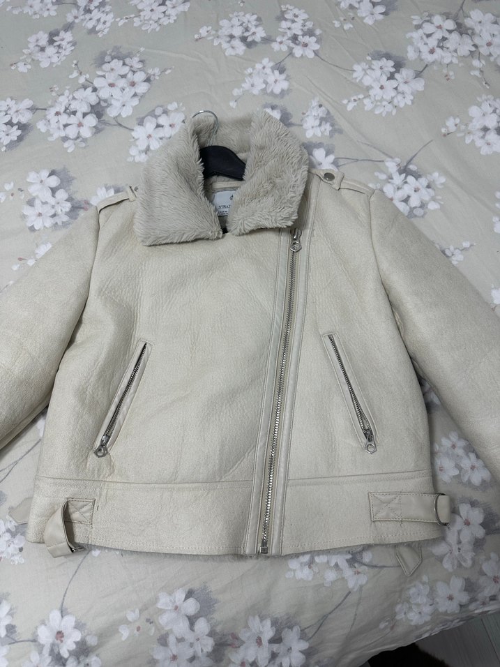 Peluş Detaylı Kadın Midi Ceket - Görsel 3