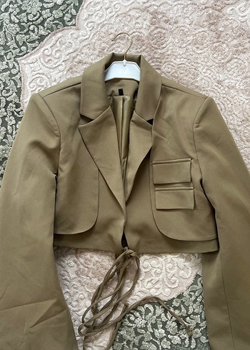 Kemerli Kısa Kadın Bej Blazer Ceket - Görsel 2