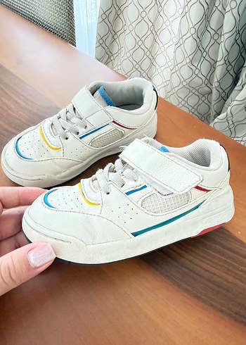25 Beden Beyaz Erkek Çocuk Sneaker Ayakkabı