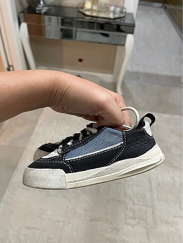 22 Beden Zara spor ayakkabı