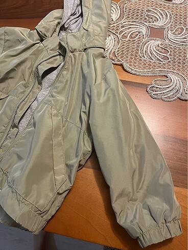 H&M H&M bebek yağmurluk