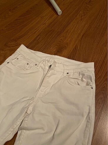 Beyaz skinny pantolon hafif düşük bel