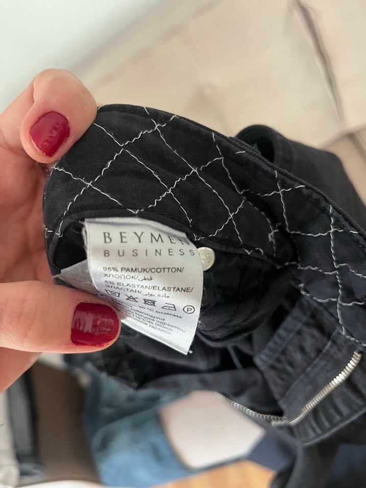 Siyah Dar Kesim Denim Jean — görsel 3/3
