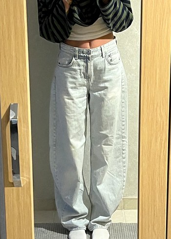 Bershka Acik Mavi Yuksek Bel Rahat Denim Jean