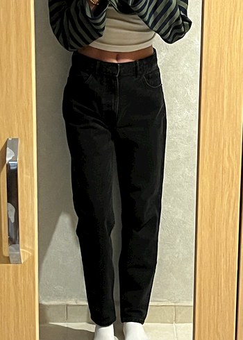 Bershka Yuksek Bel Siyah Mom Jean Siklik Ve Rahatlik Bir Arada