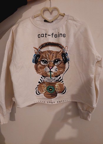 Beyaz sweatshirt