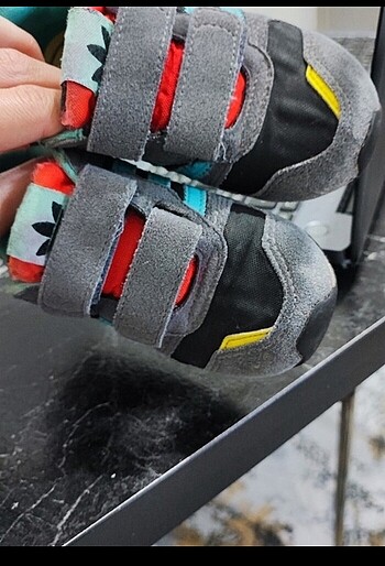 22 Beden Adidas ayakkabı