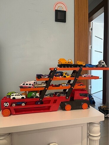 Hot wheels mega tır oyuncak
