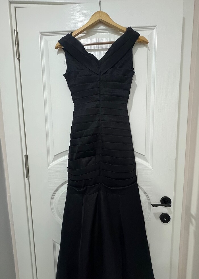 Siyah balık abiye elbise - Görsel 2