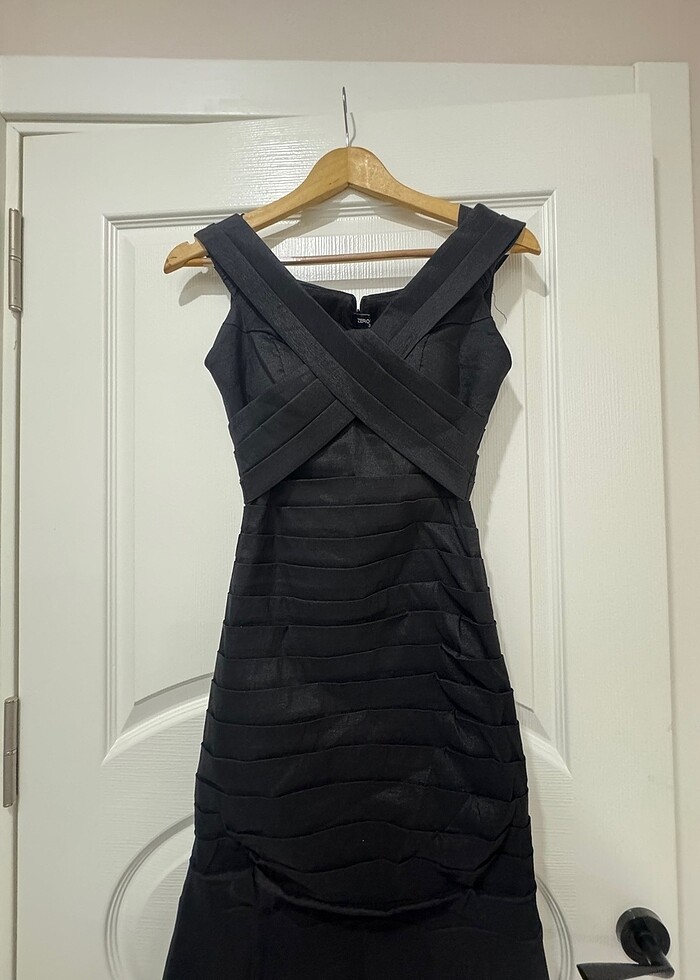 Siyah balık abiye elbise - Görsel 3