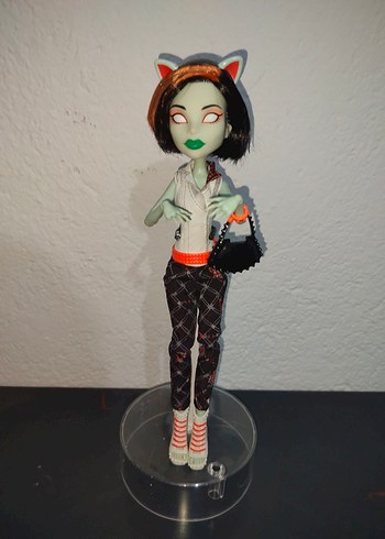 Beden Renk monster high ghoulia Sacarah lagoona draculara