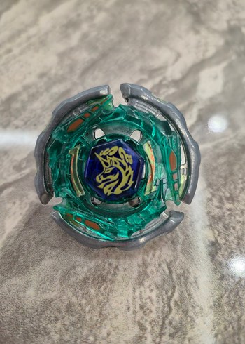 Beyblade metal Ray açıklamayı okuyun