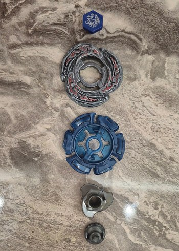 Beden Beyblade metal L drago hasbro açıklamayı okuyun !!