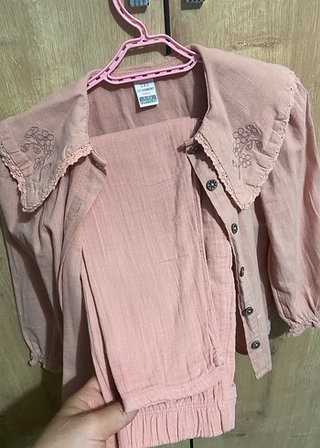 LC Waikiki Nakışlı Yakalı Pembe Kız Çocuk Keten Gömlek