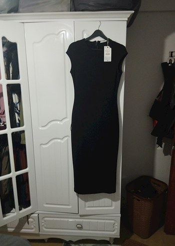 Zara uzun siyah yırtmaçlı elbise - Görsel 8