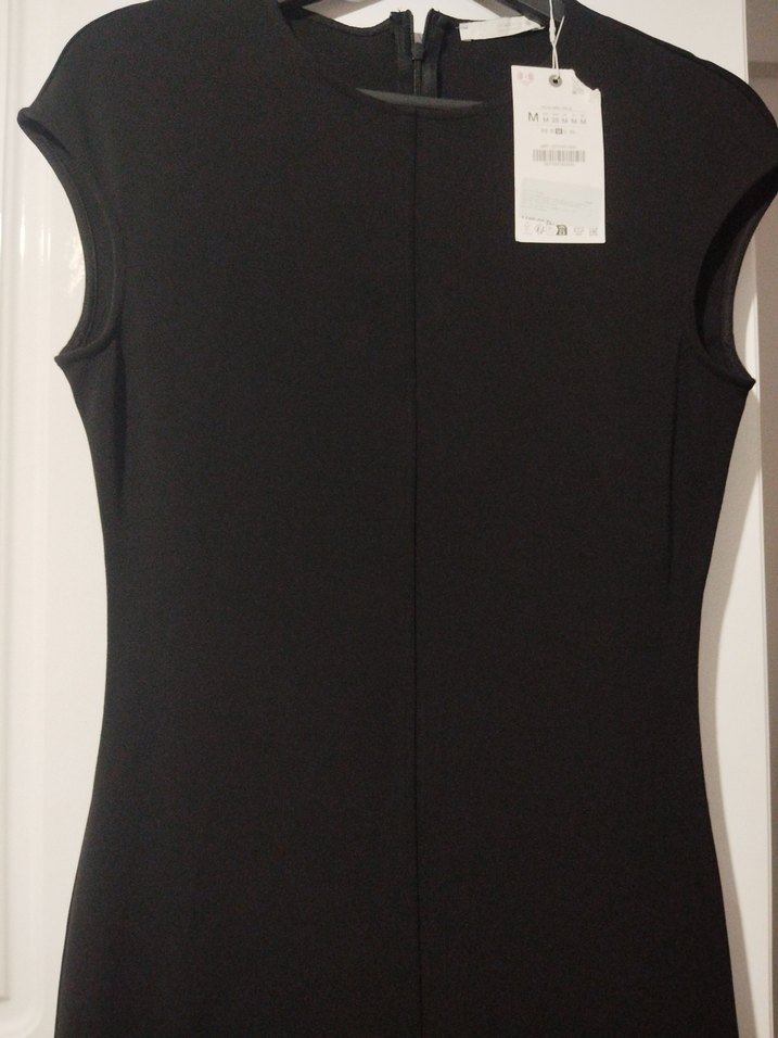 Zara uzun siyah yırtmaçlı elbise - Görsel 5