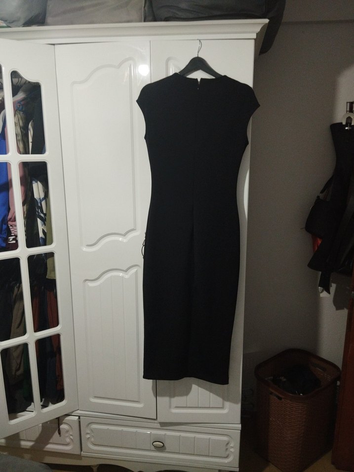 Zara uzun siyah yırtmaçlı elbise - Görsel 4