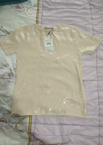 Zara pullu kısa kol tişört