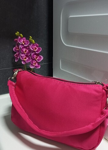 Pembe çanta 