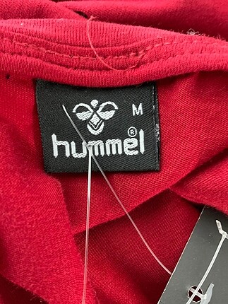m Beden Diğer T-shirt %70 İndirimli.