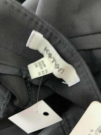 44 Beden Koton Kumaş Pantolon %70 İndirimli.