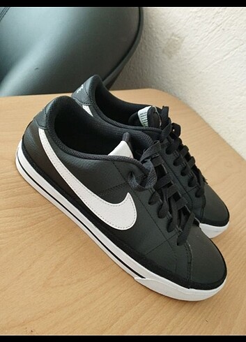 39 Beden Orjinal nike spor ayakkabı