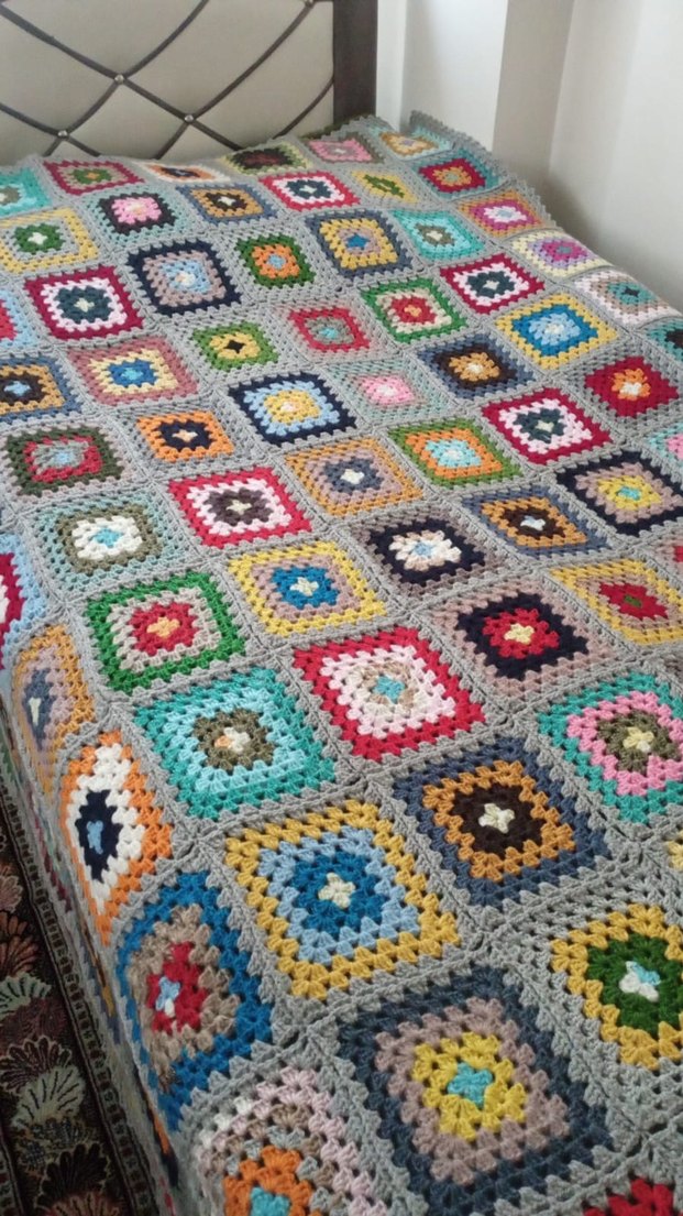 Renkli Desenli El Örgüsü Battaniye - Görsel 3