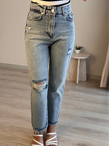 34 Beden mavi Renk Zara jean