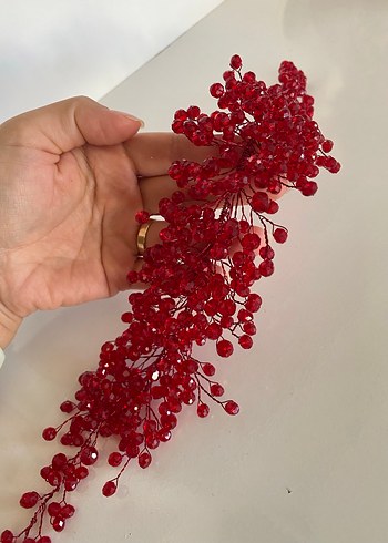 Kırmızı Boncuklu Bohem Saç Aksesuarı