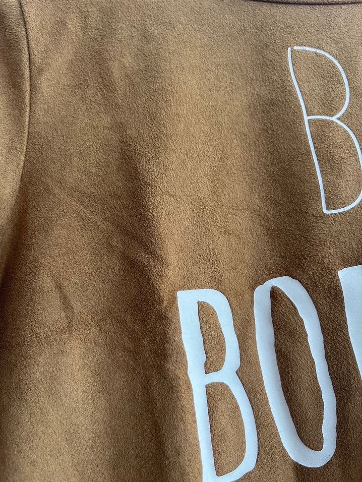 Kahverengi Süet Baskılı Hamile Tişörtü - Görsel 3