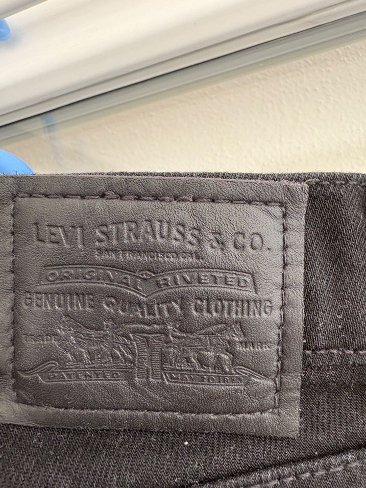 Levis Siyah Dar Kesim Kadın Kot Pantolon - Görsel 3