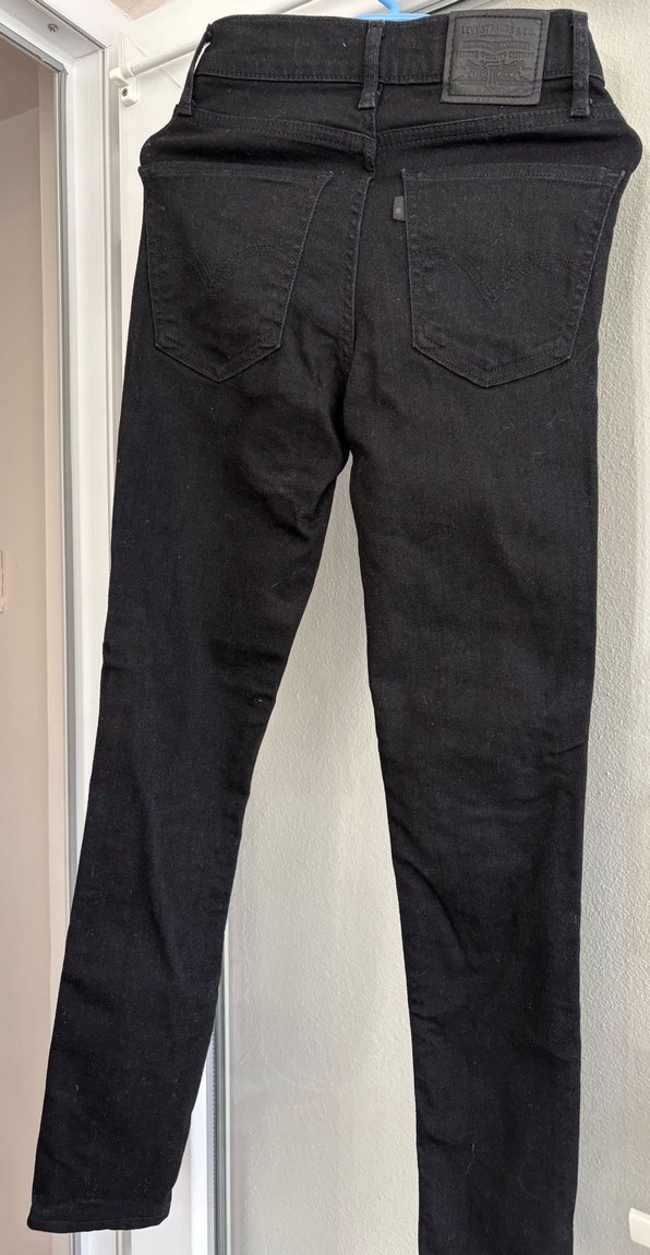 Levis Siyah Dar Kesim Kadın Kot Pantolon - Görsel 2