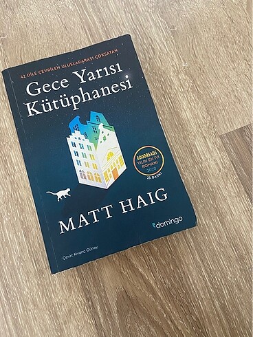 Gece yarısı kütüphanesi