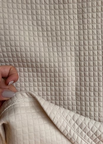 Bej Dokulu Kadın Yüksek Yaka Bluz - Görsel 3