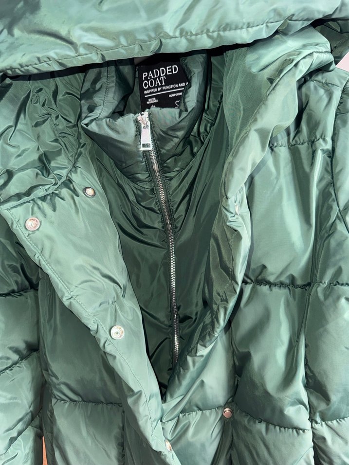 Koyu Yeşil Kapüşonlu Fermuar Çıtçıtlı Kadın Kalın Kışlık Mont - Görsel 3