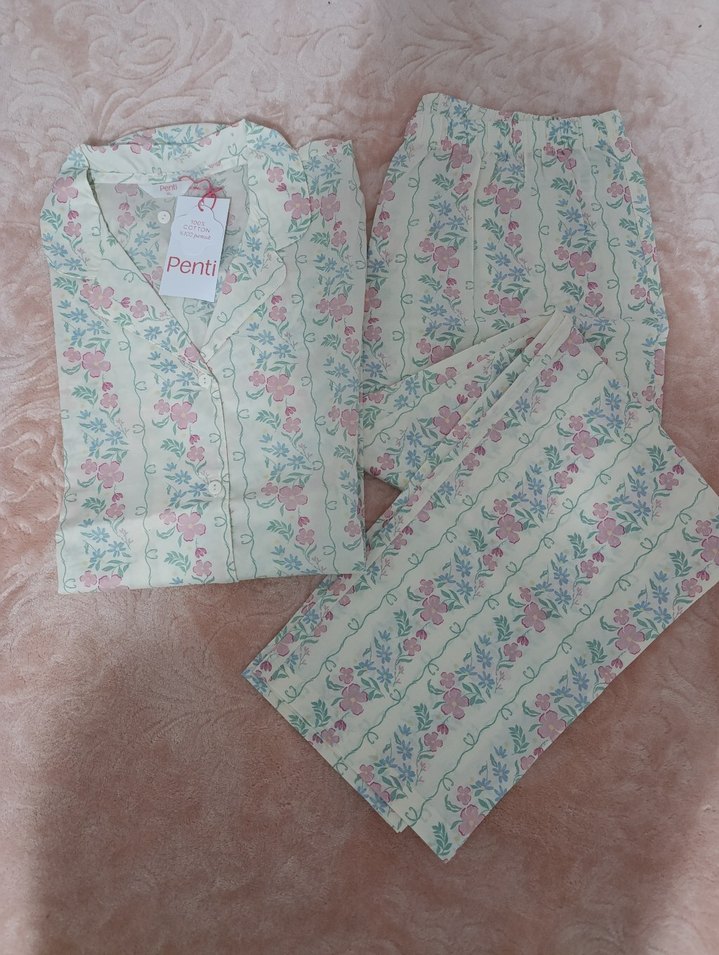 Çiçek Desenli Bej Kadın Pijama Takımı - Görsel 2