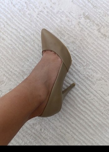 Bej Deri Stiletto Topuklu Kadın Ayakkabı - Görsel 2