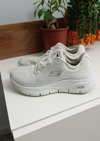 36 Beden Skechers kadın ayakkabı