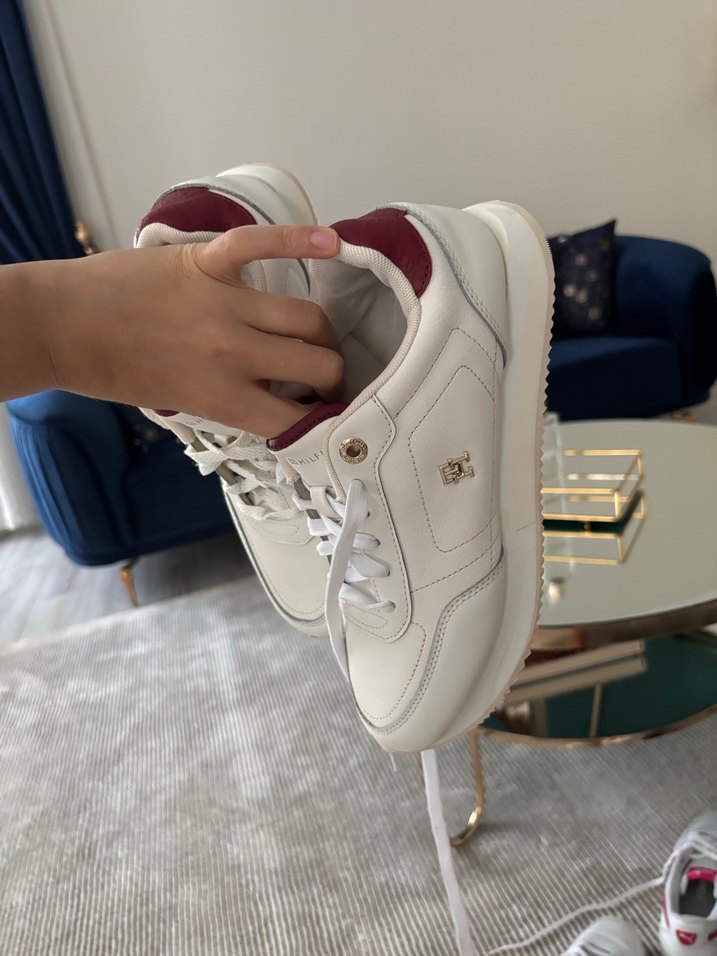 Beyaz Bağcıklı Kadın Spor Ayakkabı - Görsel 3