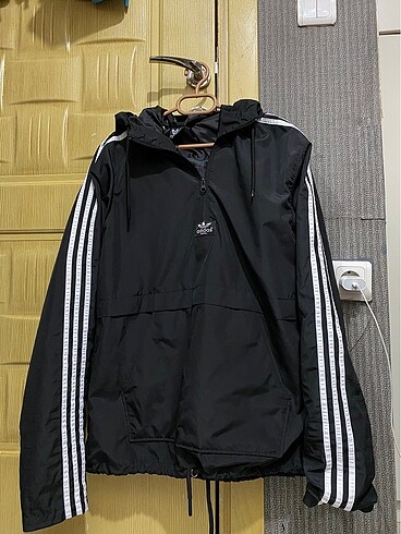 Adidas kanguru mont