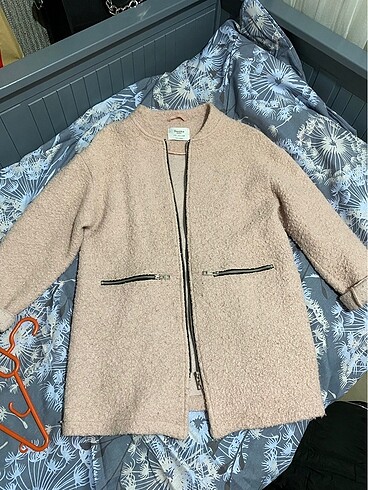 Bershka pembe kaşe