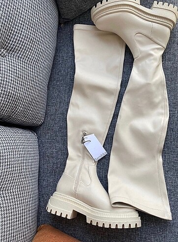 Bershka krem uzun çorap çizme