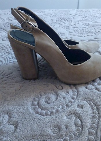 Diğer Bej Süet Stiletto Tokalı Kadın Topuklu Ayakkabı