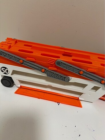 hot wheels taşıyıcı mega tır - Görsel 4