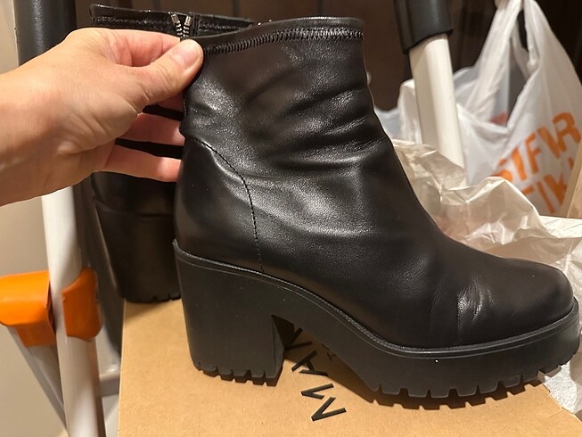 Zara Deri Zara bot