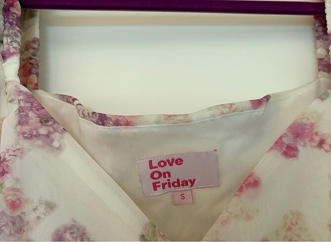 s Beden beyaz Renk Love on Friday marka elbise
