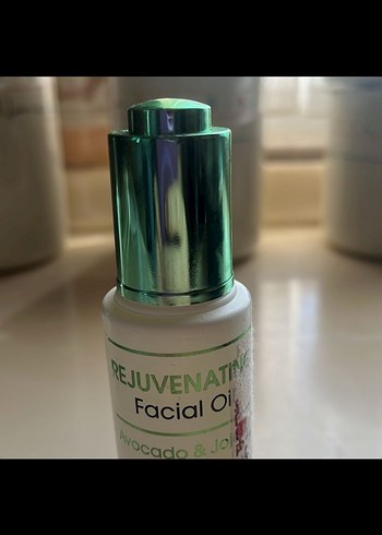 Jiovan Yenileyici Yüz Serumu - Görsel 2